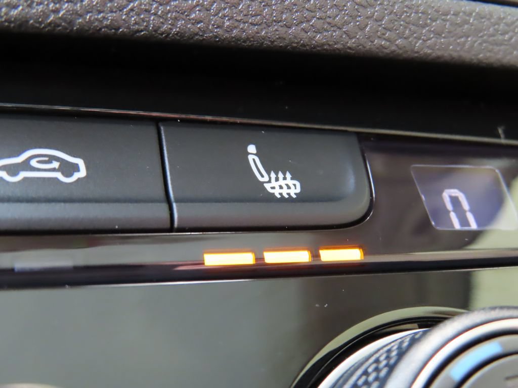 Used 2019 Volkswagen Jetta SEL FWD image 7