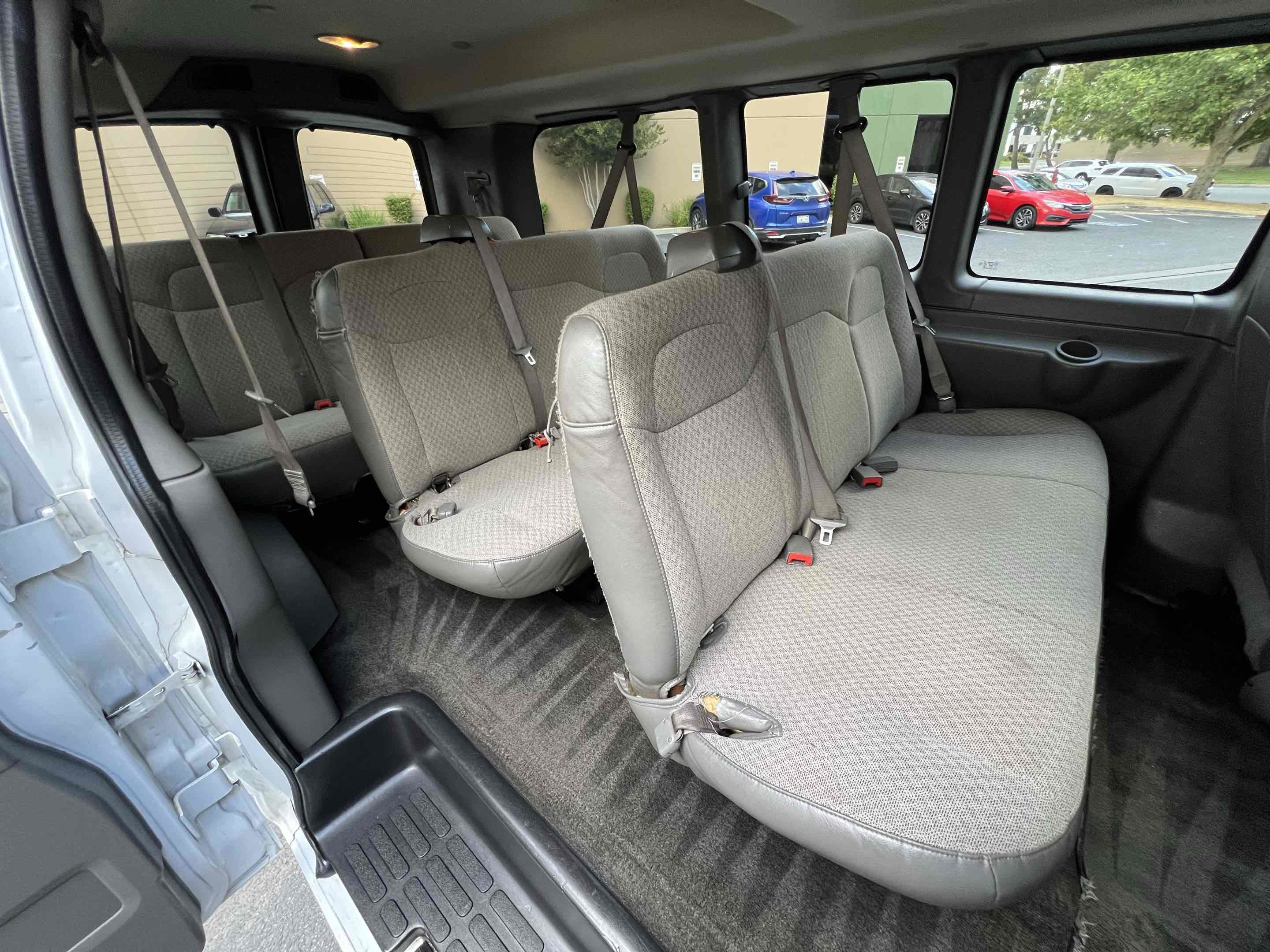 Used 2018 Chevrolet Express 3500 LT w/ LT Preferred Equipment Group RWD image 30