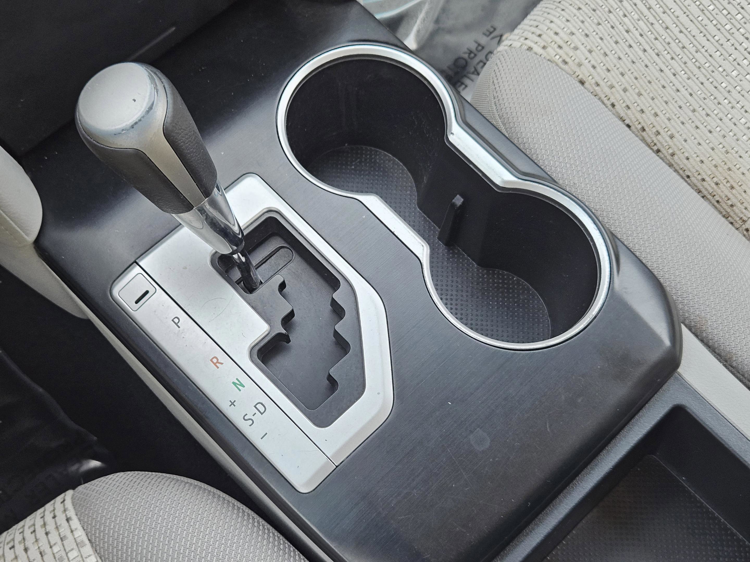 Used 2014 Toyota Camry L FWD image 12