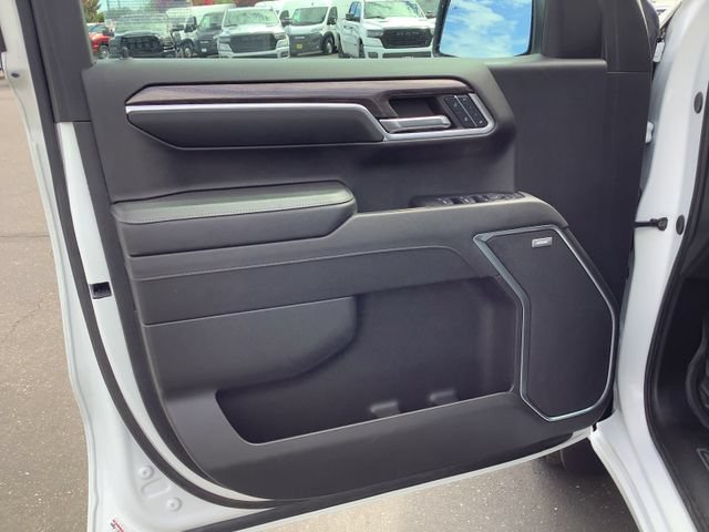 Used 2024 Chevrolet Silverado 1500 LTZ w/ LTZ Premium Package AWD/4WD image 9