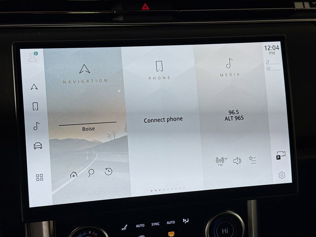 Used 2023 Land Rover Range Rover SE image 16