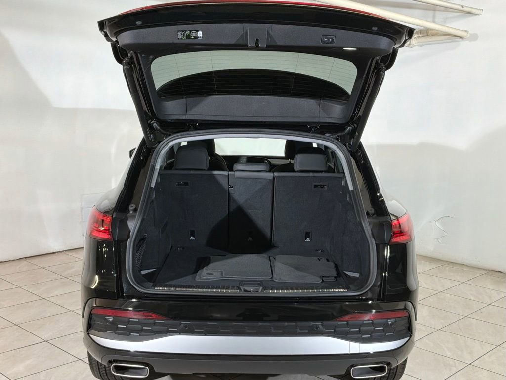 Certified 2025 Audi Q5 Premium w/ Convenience Package image 24