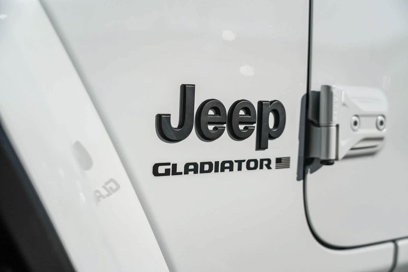 Used 2023 Jeep Gladiator Sport AWD/4WD image 11