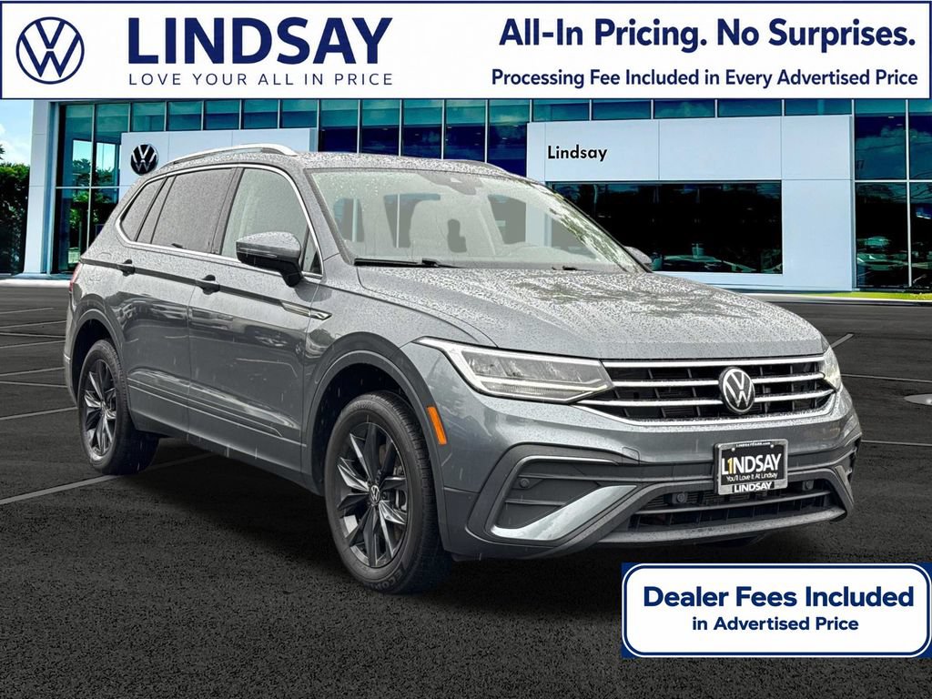 Used 2024 Volkswagen Tiguan SE w/ Panoramic Sunroof Package AWD/4WD image 1