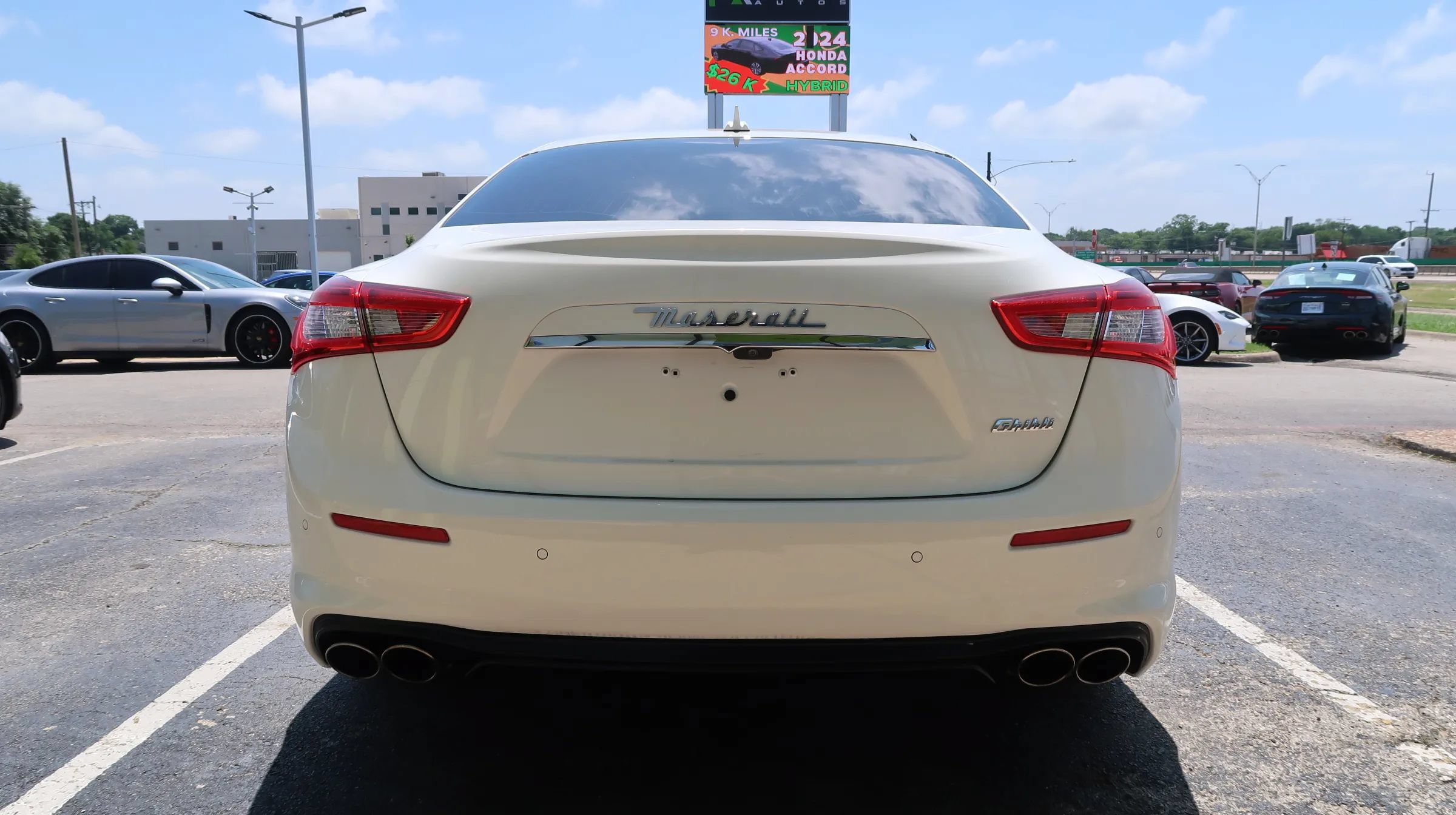 Used 2020 Maserati Ghibli RWD image 13