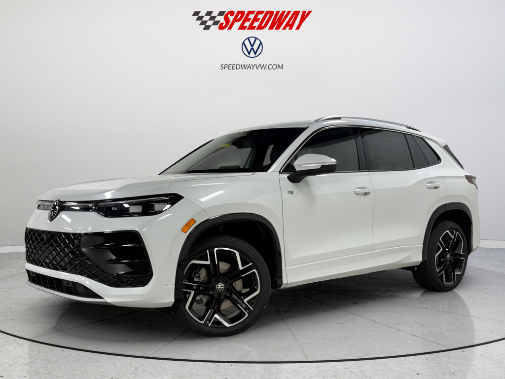 New 2026 Volkswagen Tiguan SEL R-Line image 3