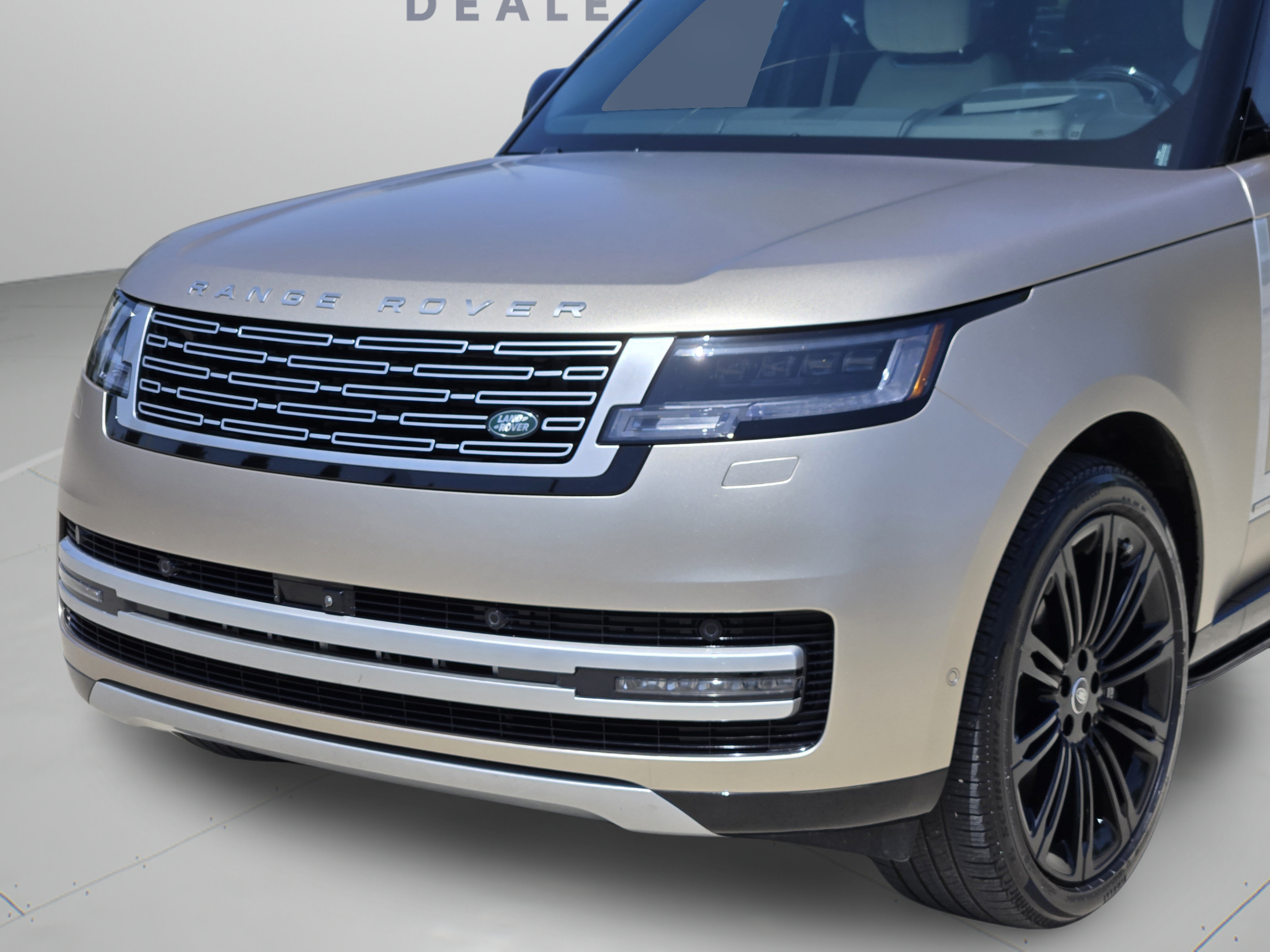 Used 2025 Land Rover Range Rover Long Wheelbase Autobiography AWD/4WD image 33