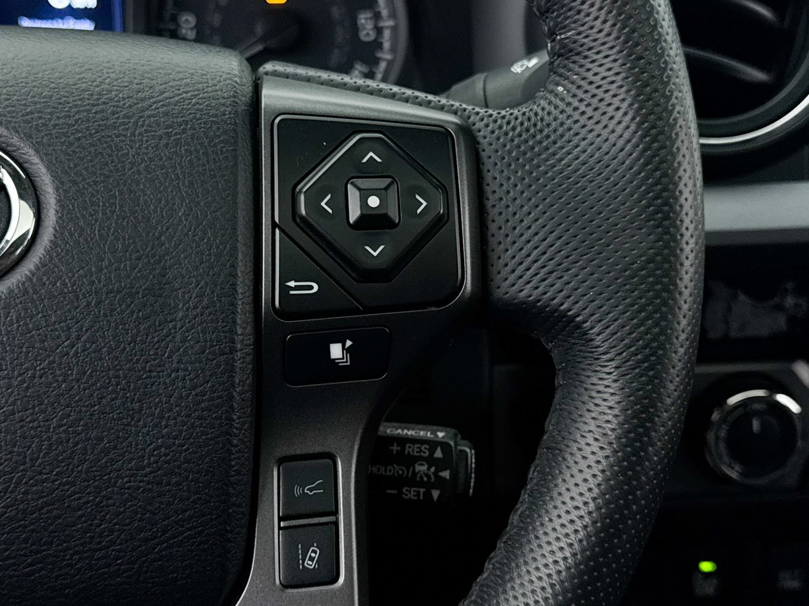 Used 2023 Toyota Tacoma TRD Pro AWD/4WD image 36