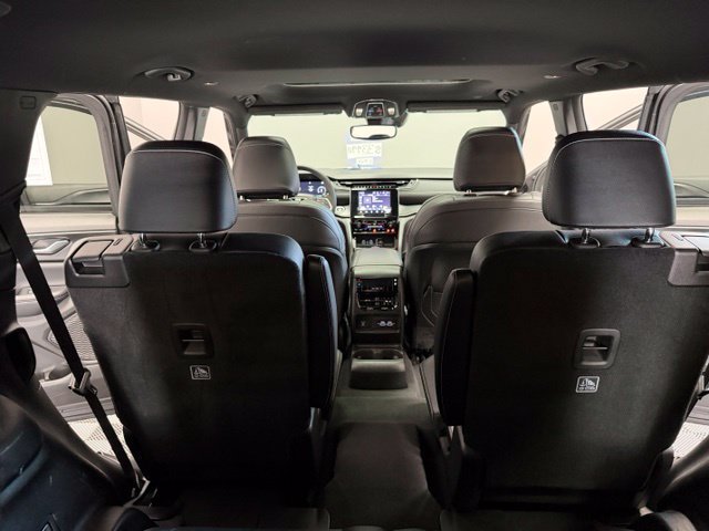 Used 2023 Jeep Grand Cherokee L Laredo AWD/4WD image 31