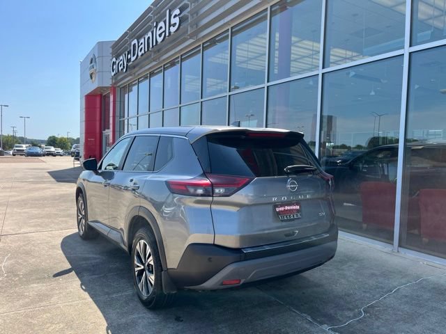 Used 2023 Nissan Rogue SV FWD image 2