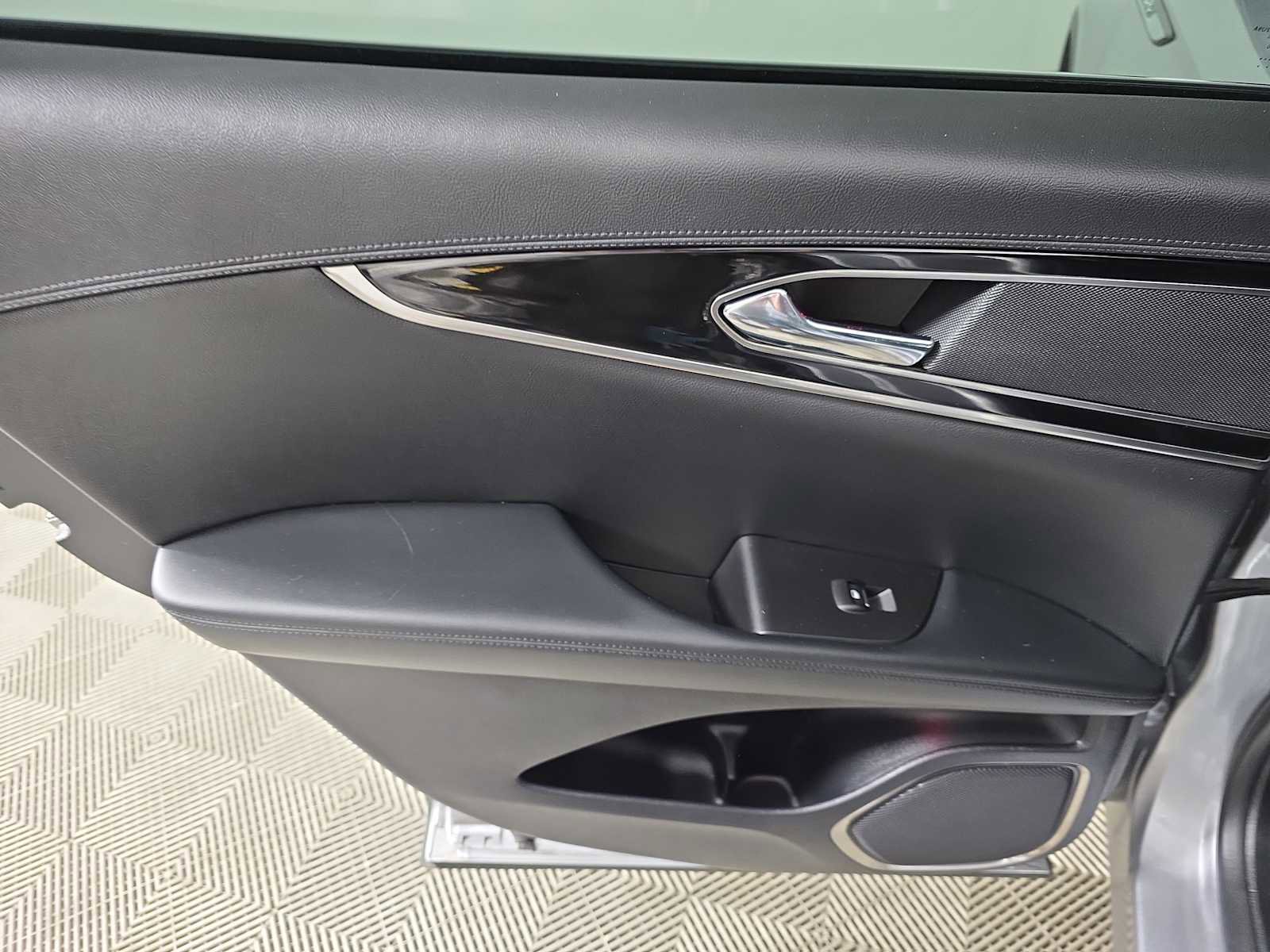 Used 2022 Lincoln Nautilus Reserve image 58