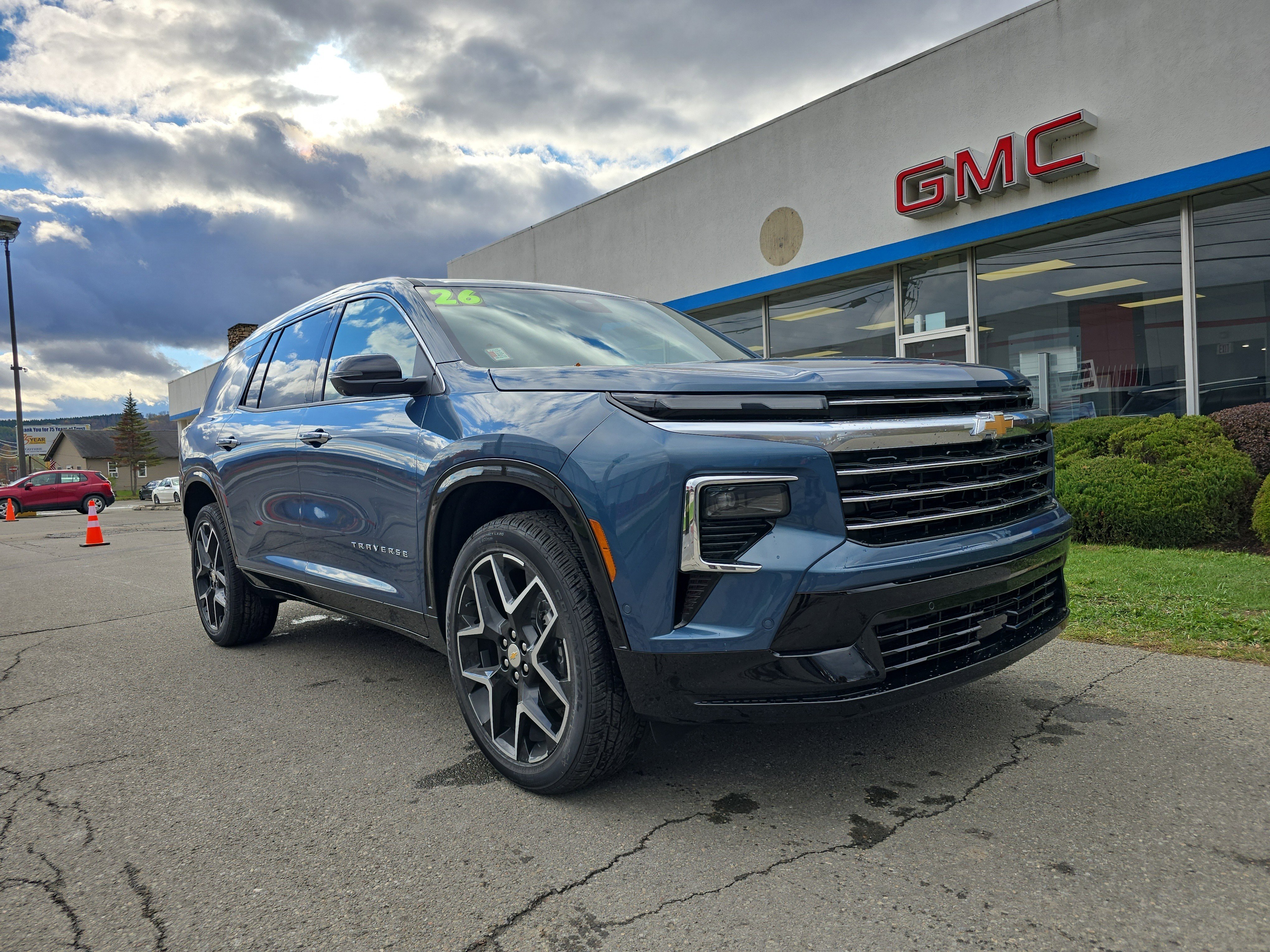 New 2026 Chevrolet Traverse High Country image 1