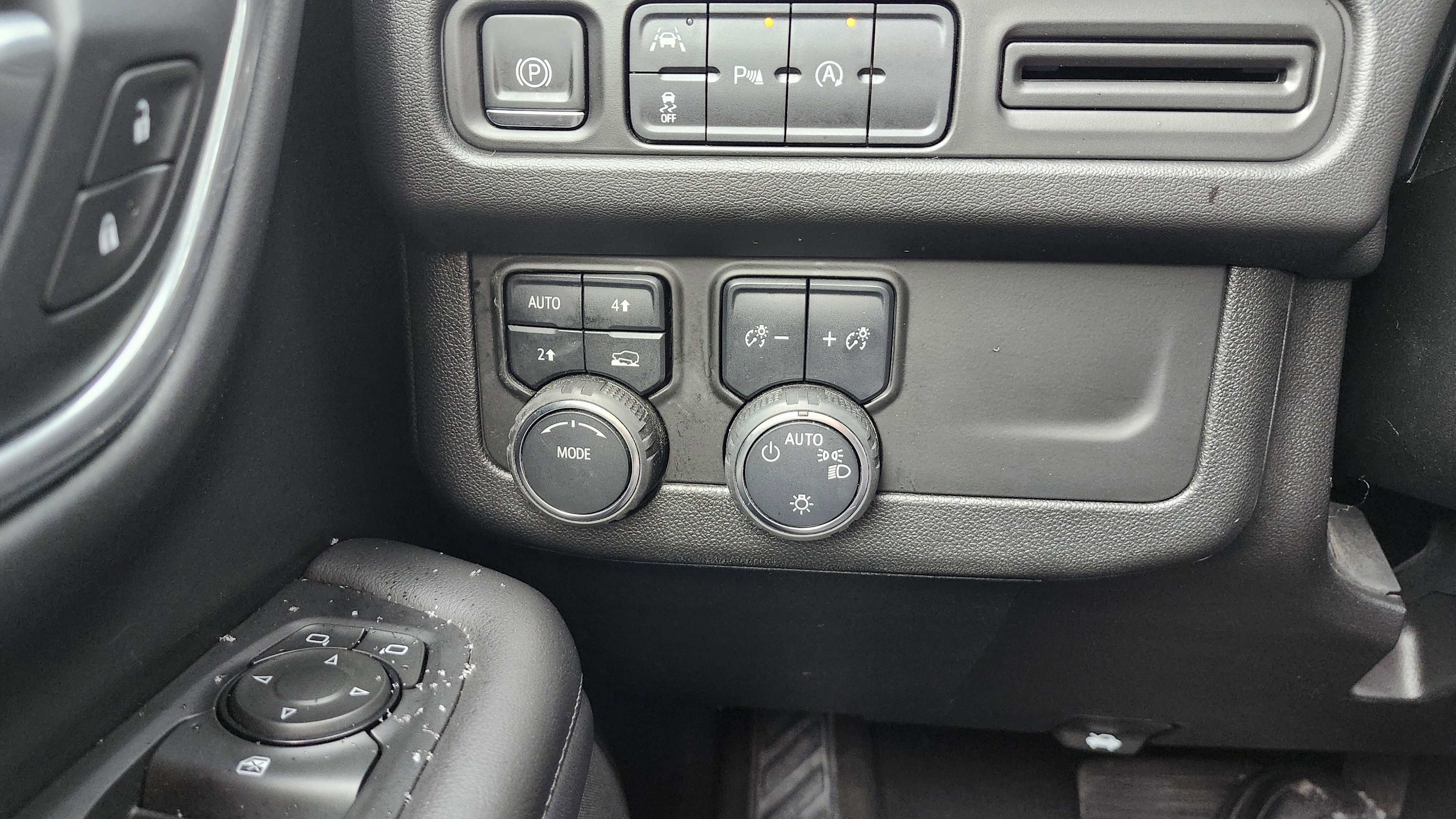 Used 2024 Chevrolet Tahoe LT image 10