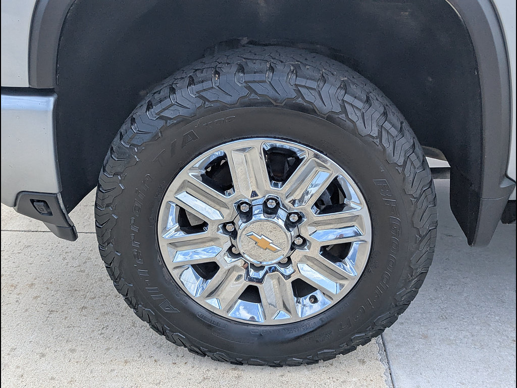 Used 2024 Chevrolet Silverado 2500 High Country w/ High Country Premium Package AWD/4WD image 18