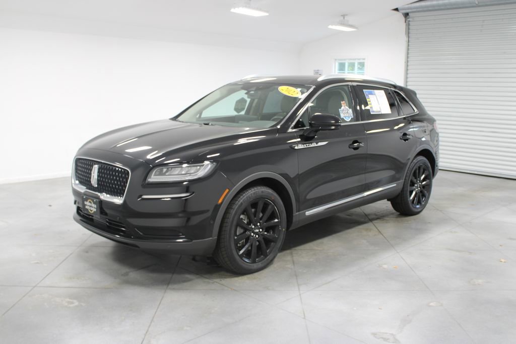 Used 2022 Lincoln Nautilus Reserve w/ Equipment Group 201A image 4