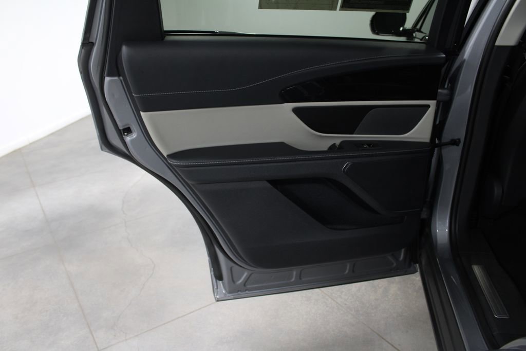 Used 2024 Lincoln Nautilus Reserve image 28