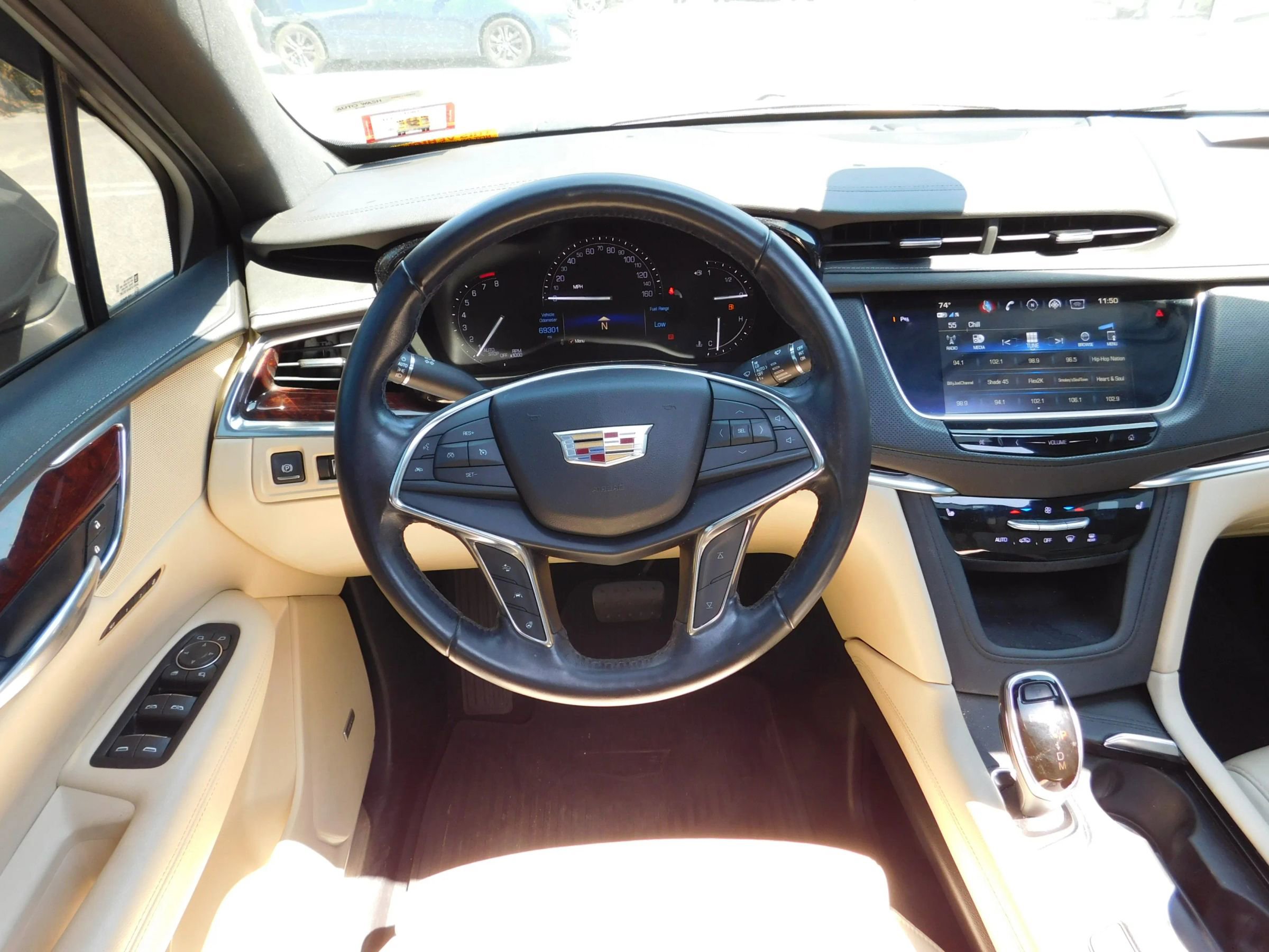 Used 2019 Cadillac XT5 Luxury AWD/4WD image 13