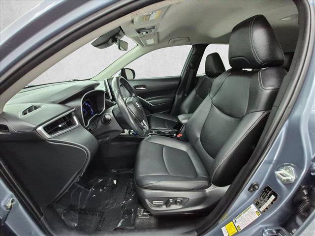 Used 2022 Toyota Corolla Cross XLE w/ Black Badges Package (TMS) FWD image 16