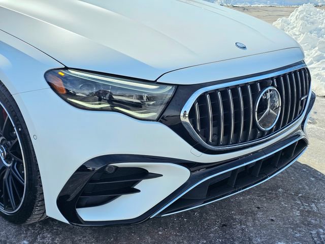 New 2026 Mercedes-Benz E 53 AMG e 4MATIC Sedan image 3