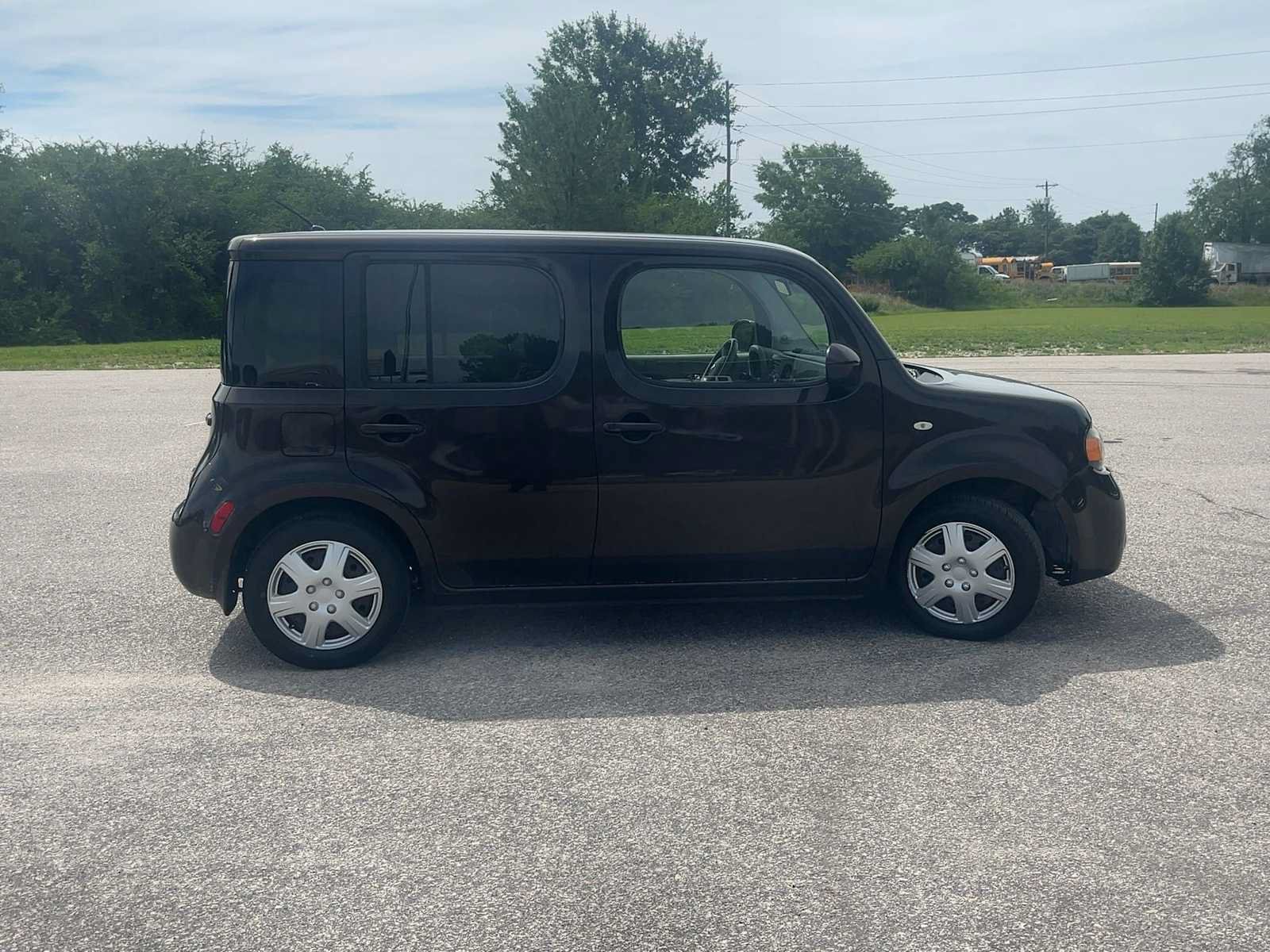 Used 2013 Nissan Cube 1.8 S w/ Interior Designer Pkg FWD image 7