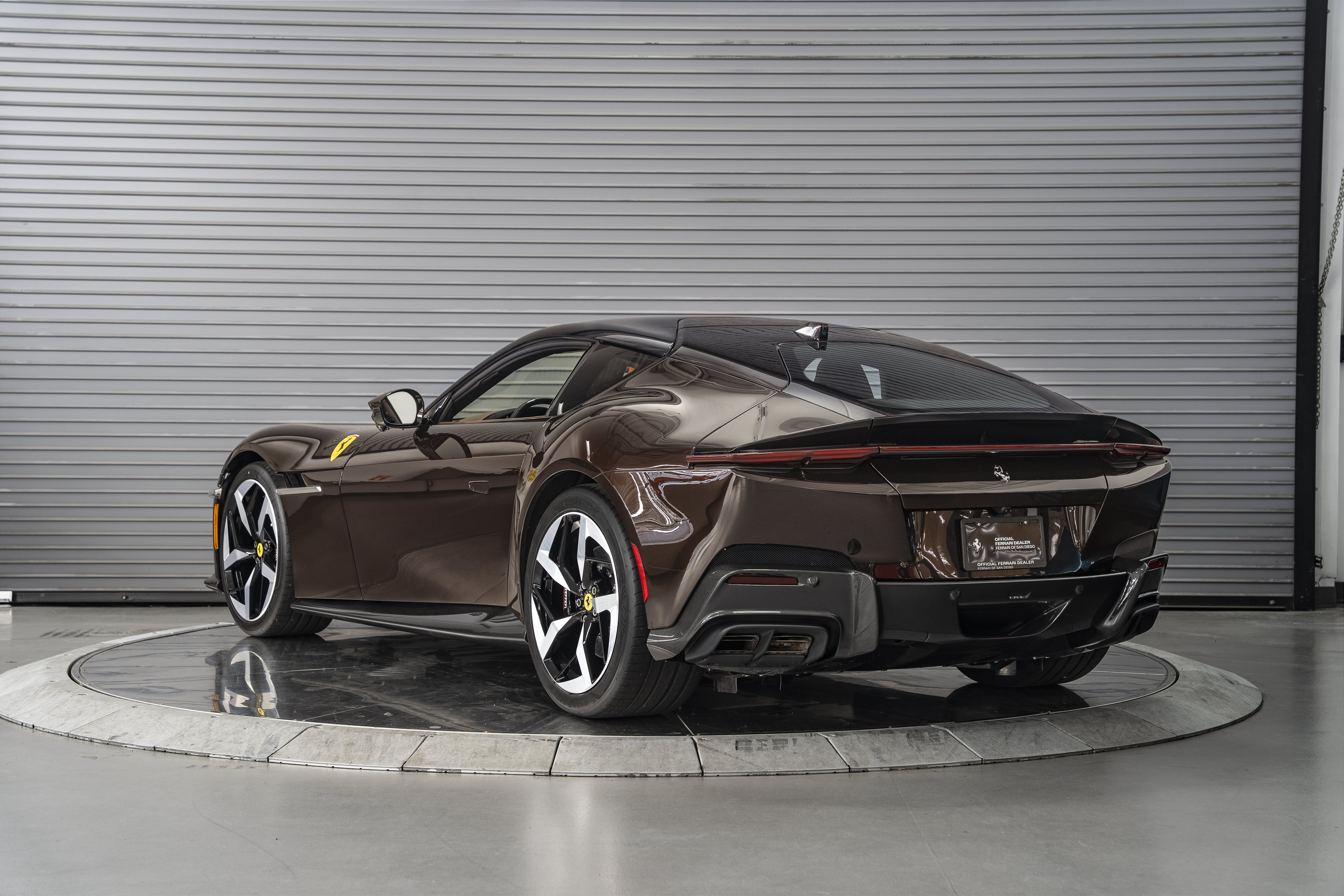 Used 2025 Ferrari 12Cilindri RWD image 3