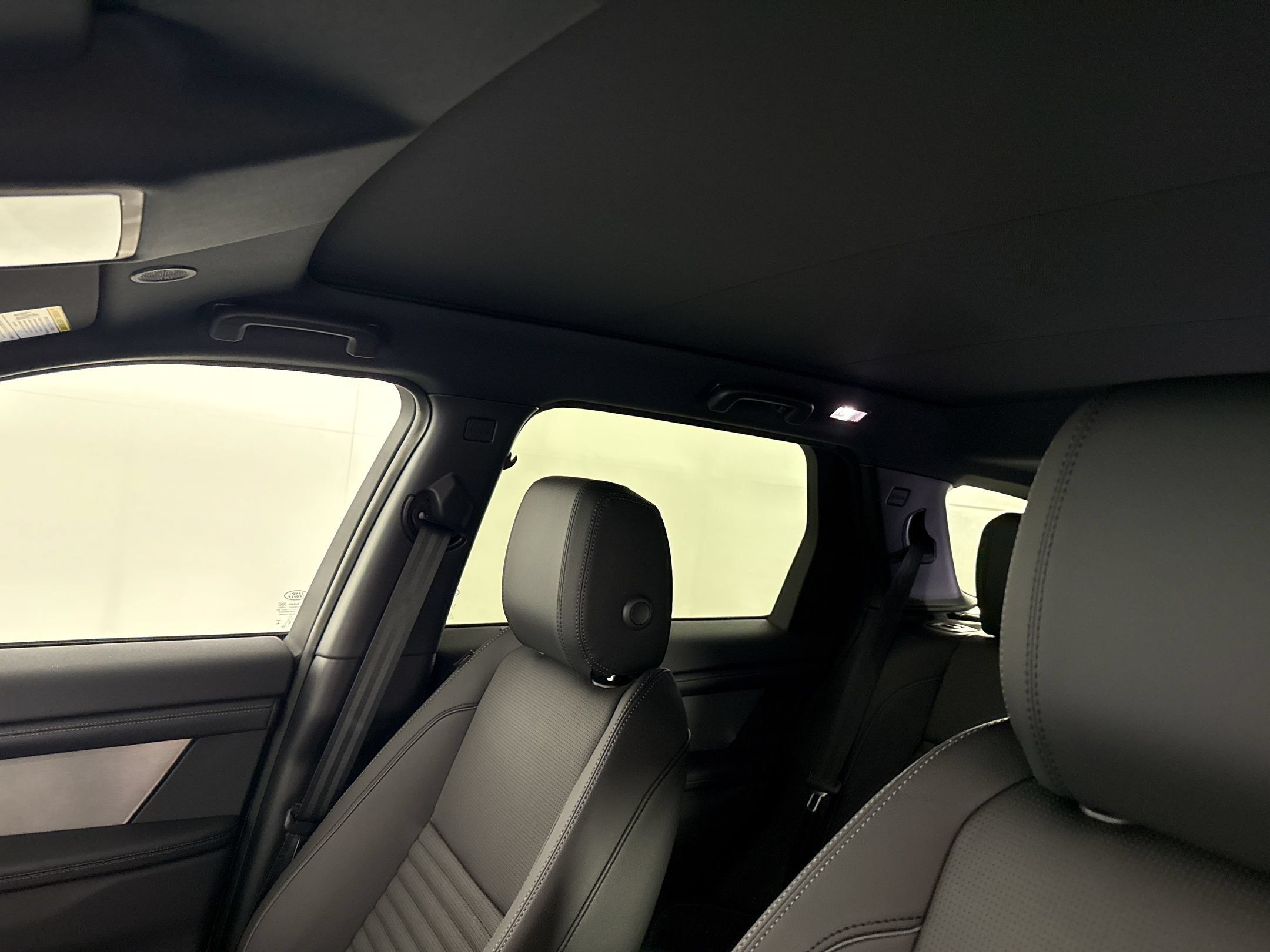 New 2026 Land Rover Discovery Sport Landmark AWD/4WD image 20