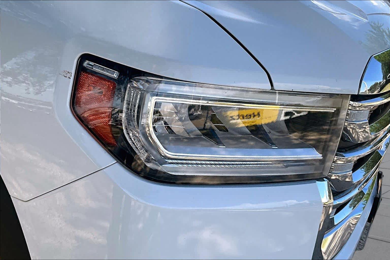 Used 2022 GMC Acadia SLE FWD image 27