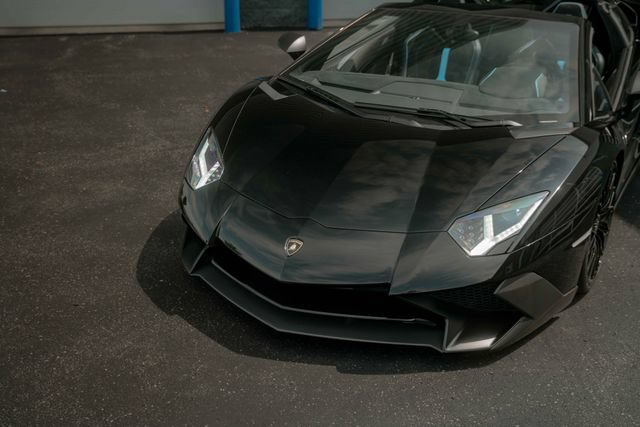 Used 2017 Lamborghini Aventador LP 750-4 Superveloce AWD/4WD image 33