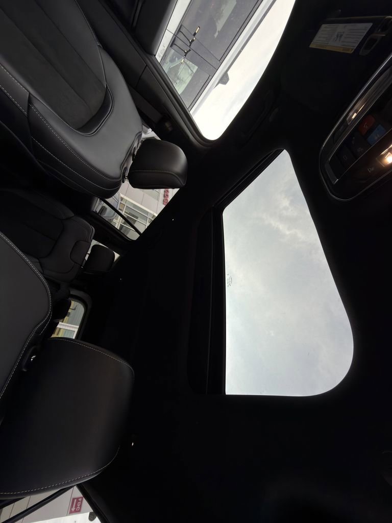 New 2025 Jeep Grand Cherokee L Altitude AWD/4WD image 20