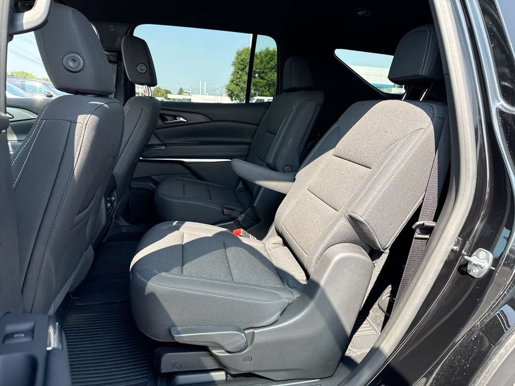 Used 2026 Chevrolet Traverse LT w/ Driver Confidence Package AWD/4WD image 23