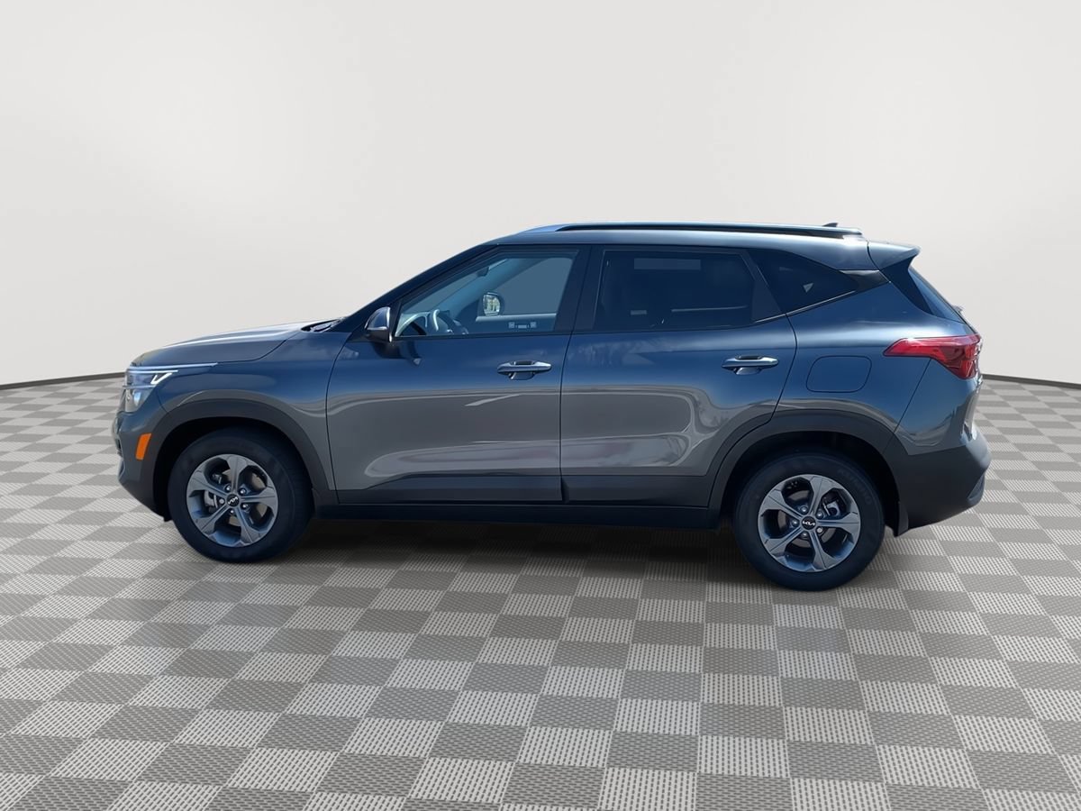 Used 2023 Kia Seltos LX FWD image 4