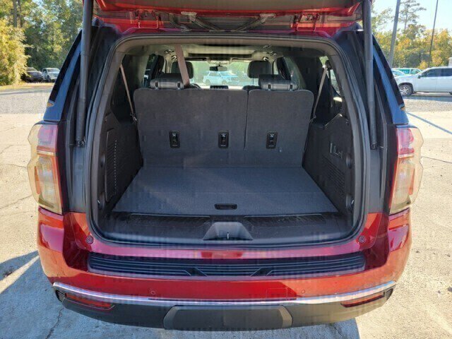 Used 2021 Chevrolet Suburban LT w/ LT Signature Package RWD image 38