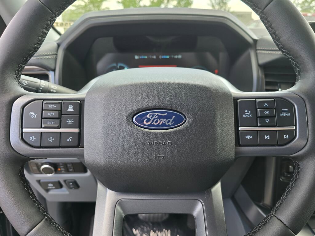 New 2025 Ford F150 Lightning Flash AWD/4WD image 19