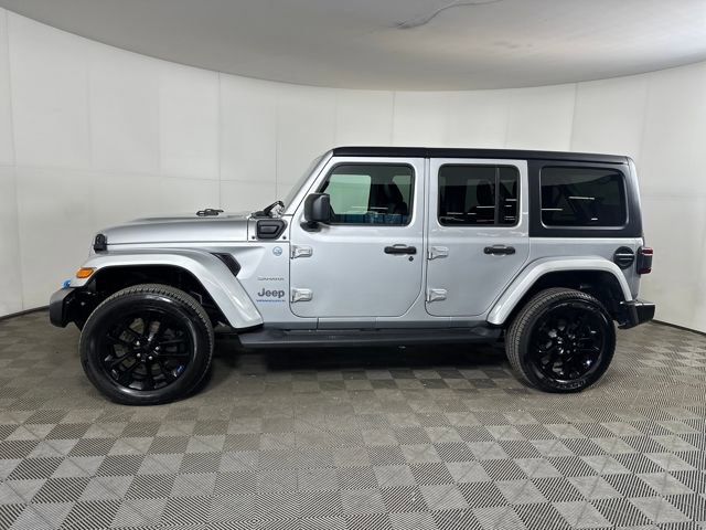 Used 2023 Jeep Wrangler Unlimited Sahara w/ Cold Weather Group image 6