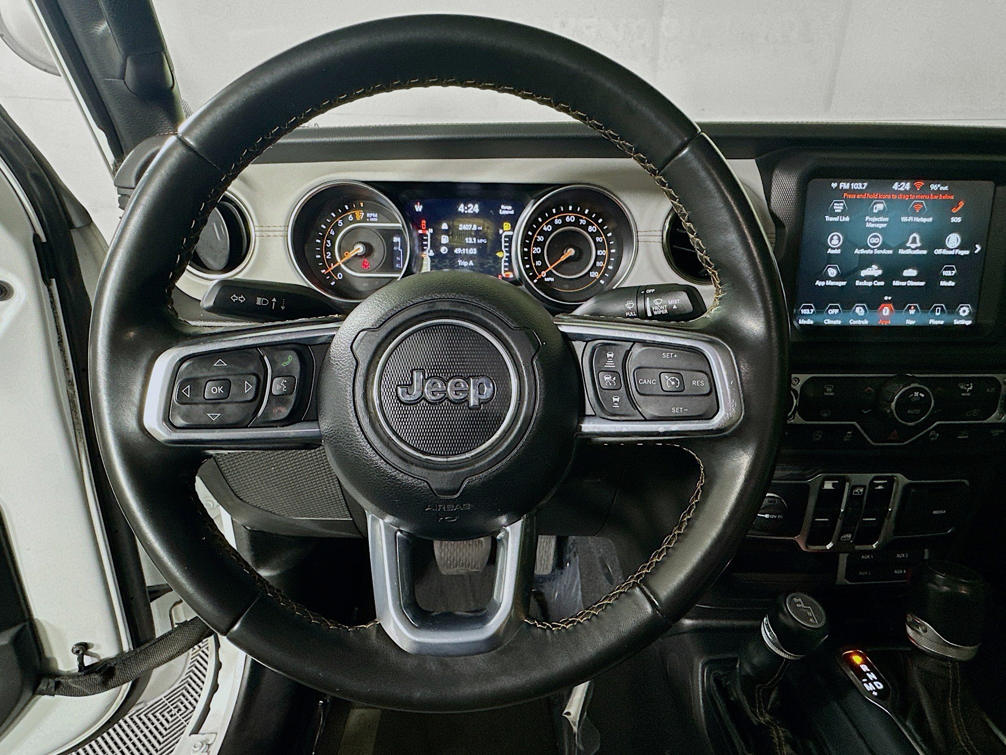 Used 2022 Jeep Gladiator Overland AWD/4WD image 15