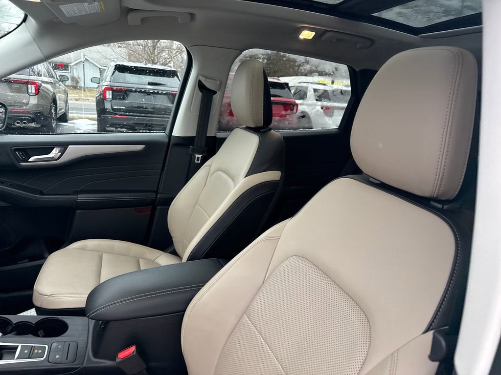 Used 2022 Ford Escape SEL image 23