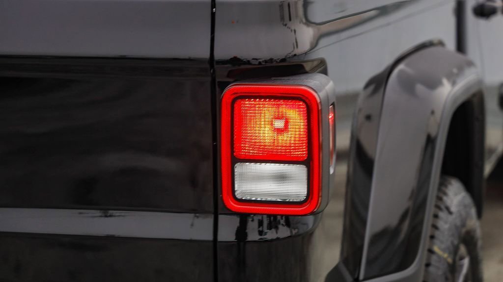 New 2026 Jeep Gladiator Sport image 10