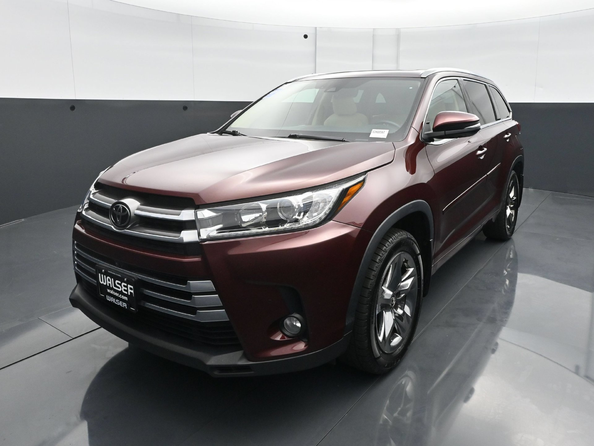 Used 2018 Toyota Highlander Limited Platinum w/ Carpet Mat Package (TMS) AWD/4WD image 1