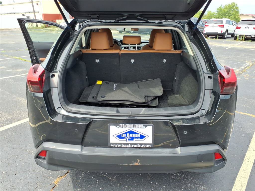 Used 2021 Lexus UX 200 w/ Accessory Package (Z1) FWD image 30