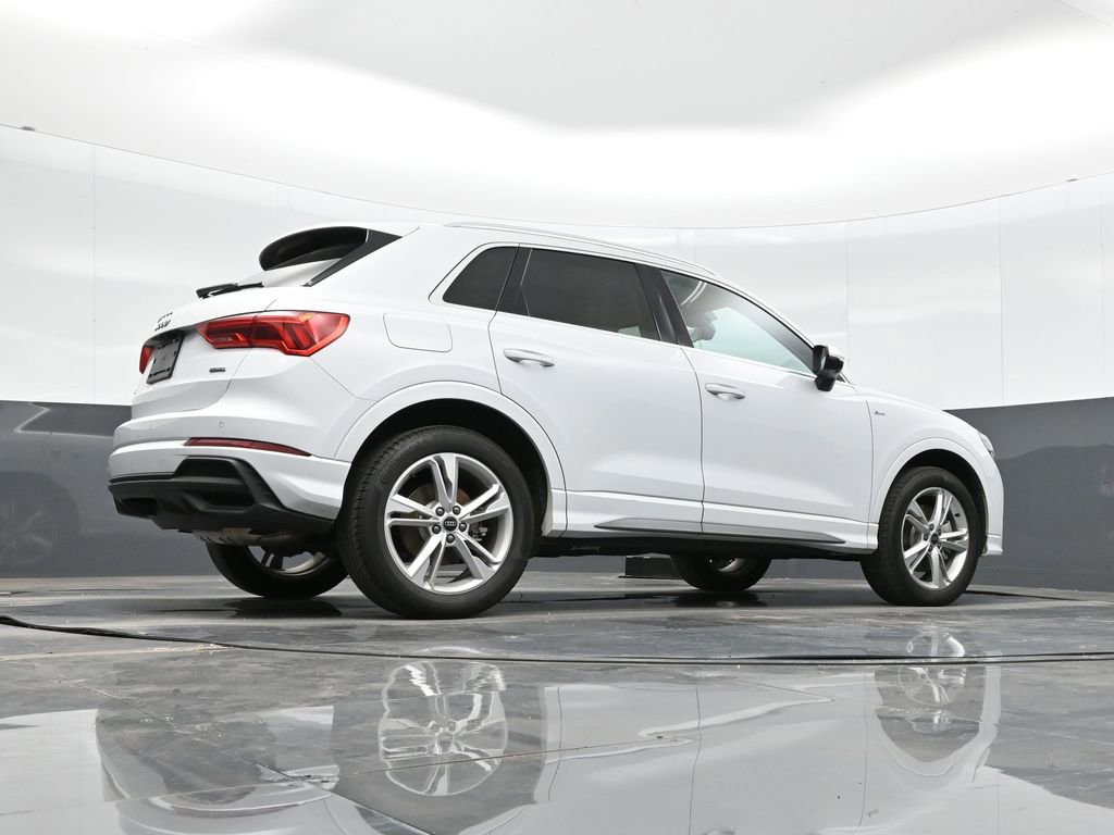 Used 2024 Audi Q3 2.0T Premium Plus w/ Premium Plus Package image 32