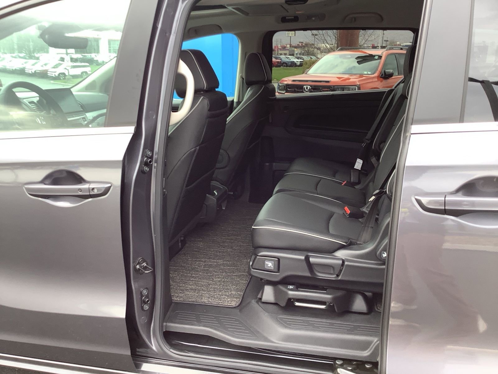 New 2026 Honda Odyssey Touring image 13