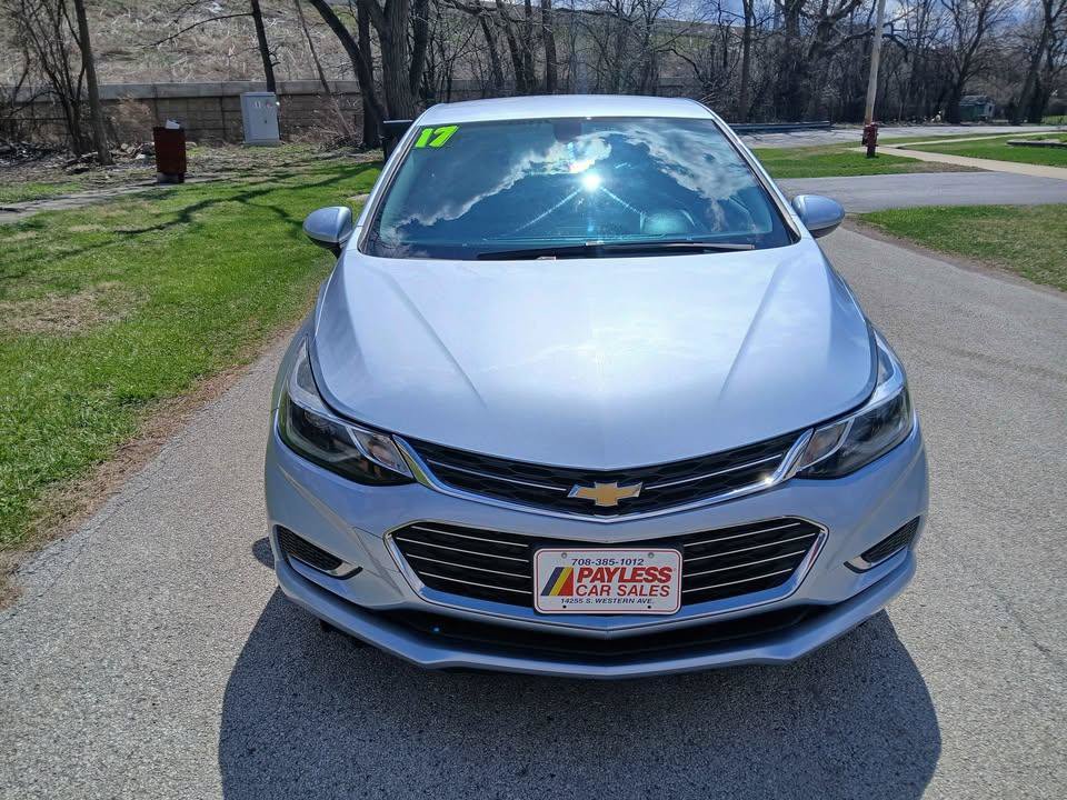 Used 2017 Chevrolet Cruze Premier FWD image 3