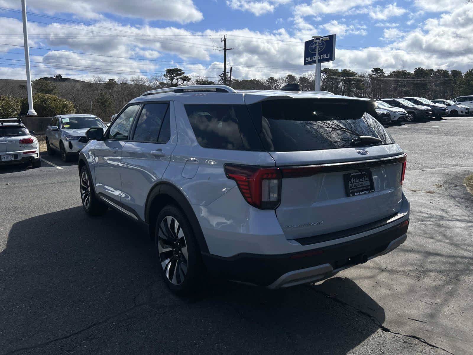 Used 2025 Ford Explorer Platinum w/ LUX Leather Package AWD/4WD image 5