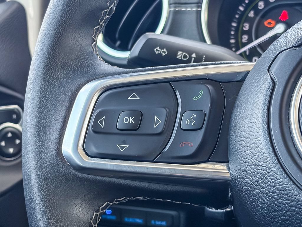 Used 2023 Jeep Wrangler Unlimited Sahara AWD/4WD image 20