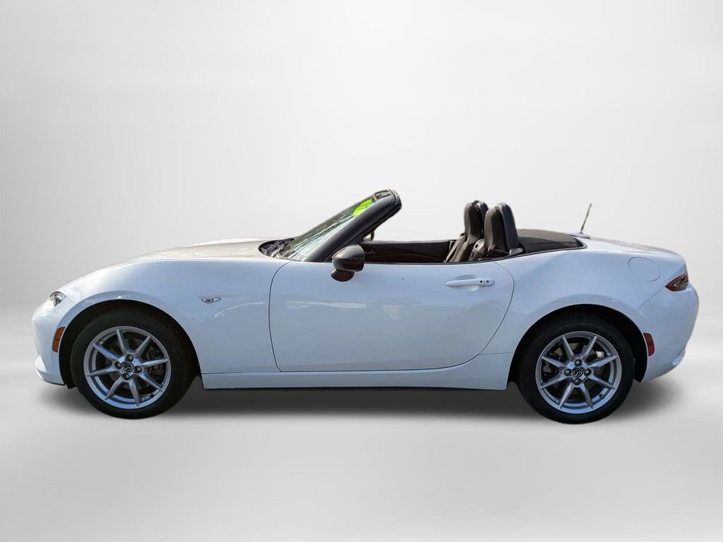 Used 2017 MAZDA MX-5 Miata Sport image 6