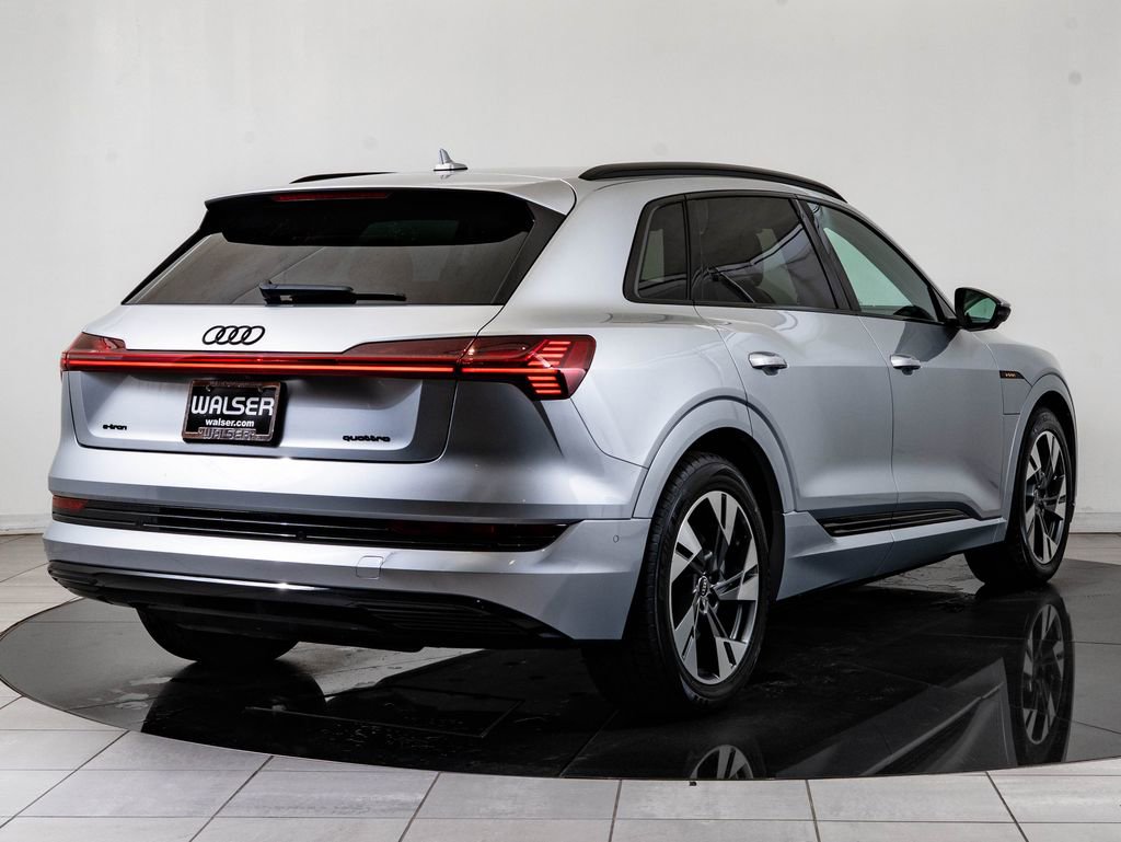 Used 2021 Audi e-tron Premium w/ Convenience Plus Package AWD/4WD image 10