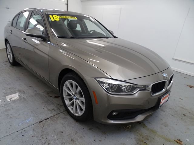 Used 2018 BMW 320i xDrive Sedan w/ Convenience Package