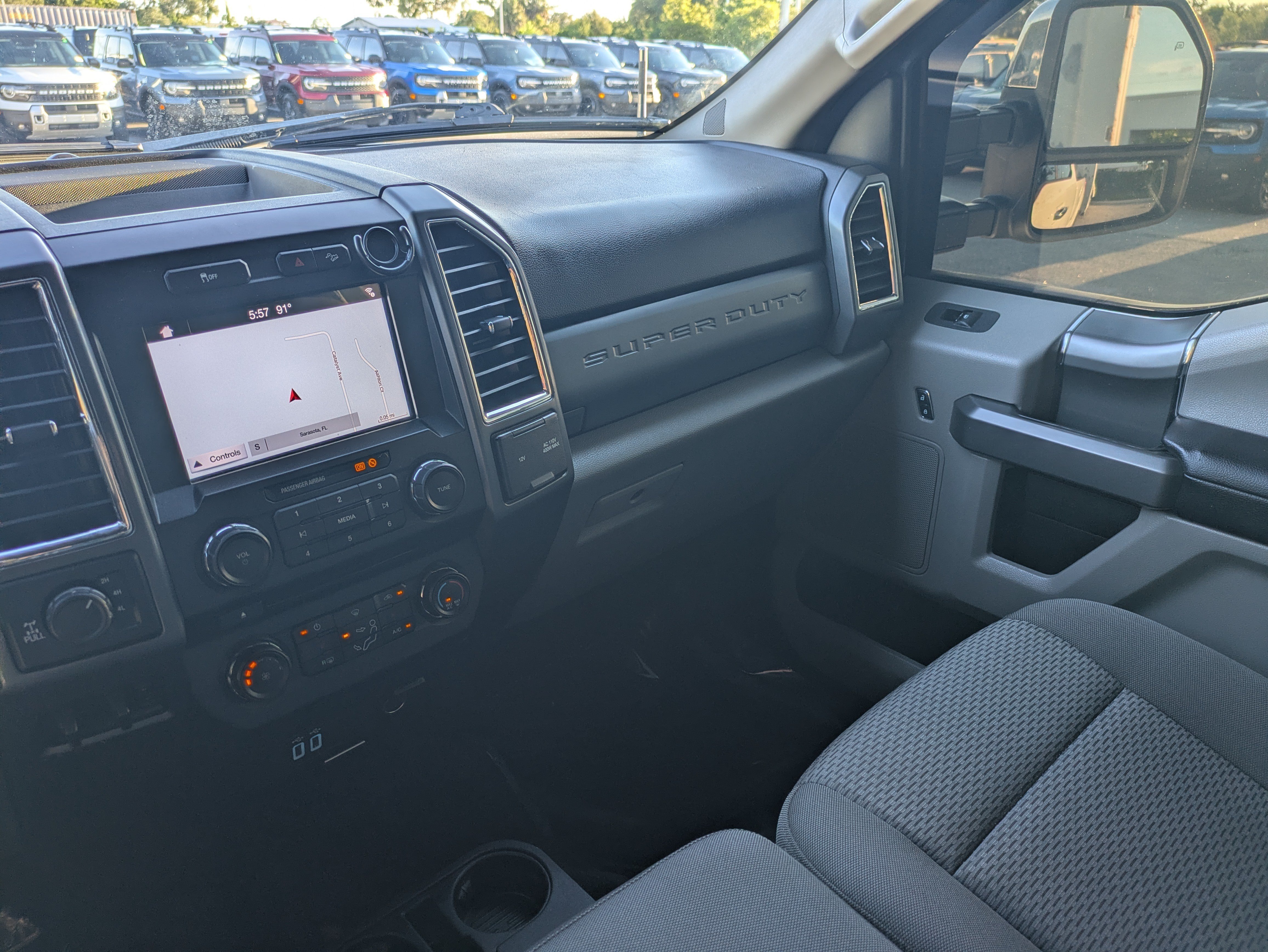 Used 2018 Ford F250 XLT w/ XLT Premium Package AWD/4WD image 33