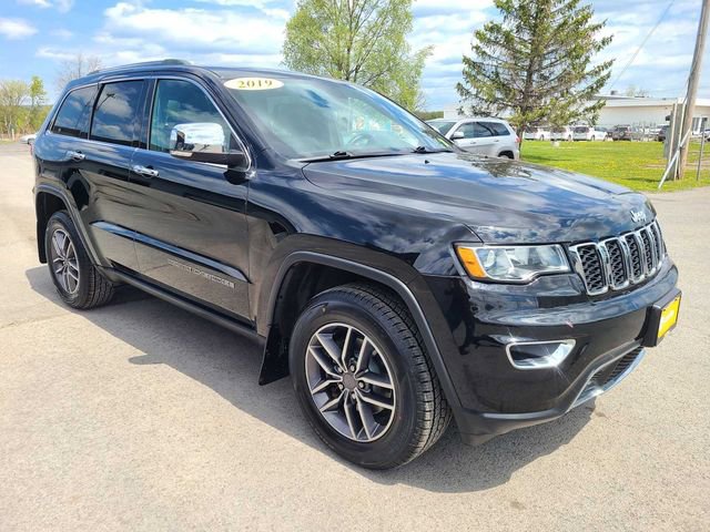 Used 2019 Jeep Grand Cherokee Limited AWD/4WD image 4