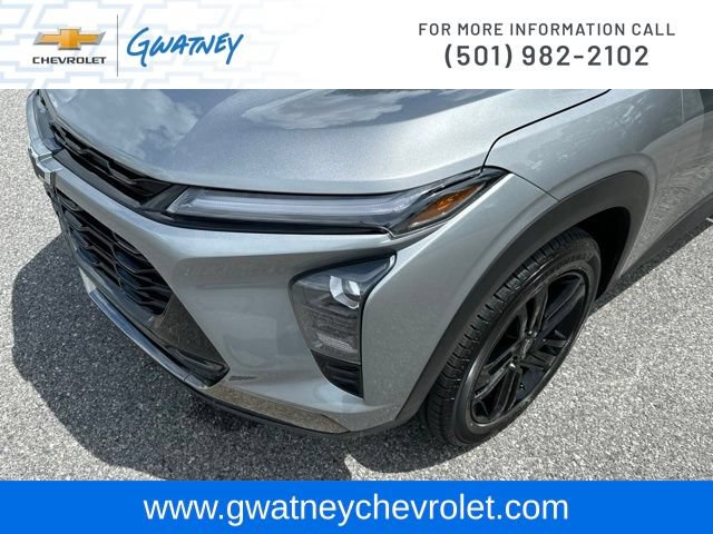 Used 2025 Chevrolet Trax ACTIV w/ Sunroof Package FWD image 14
